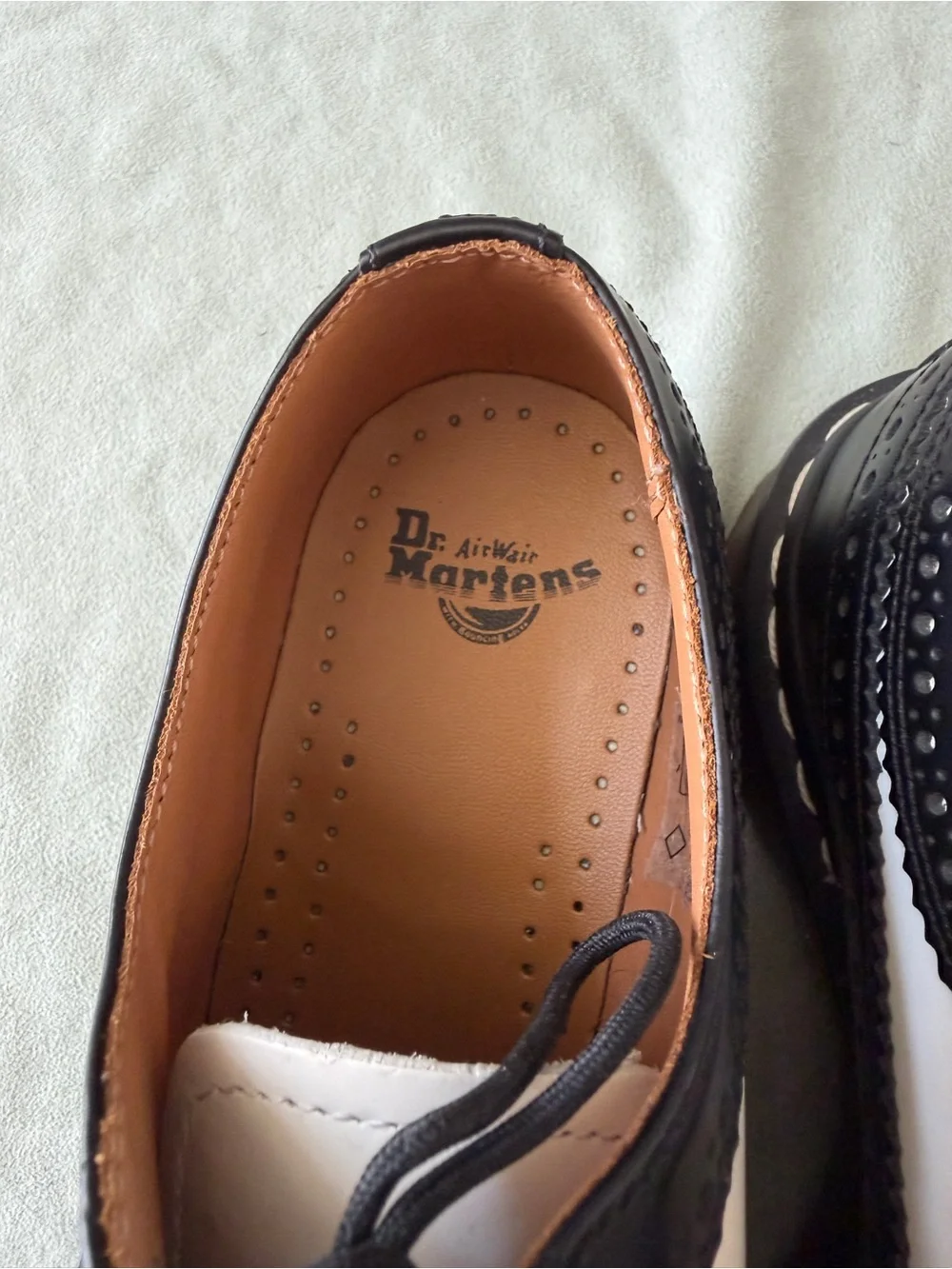 Dr. Martens 3989 Brogue Casual Shoe - Black / White Men’s Size 7
